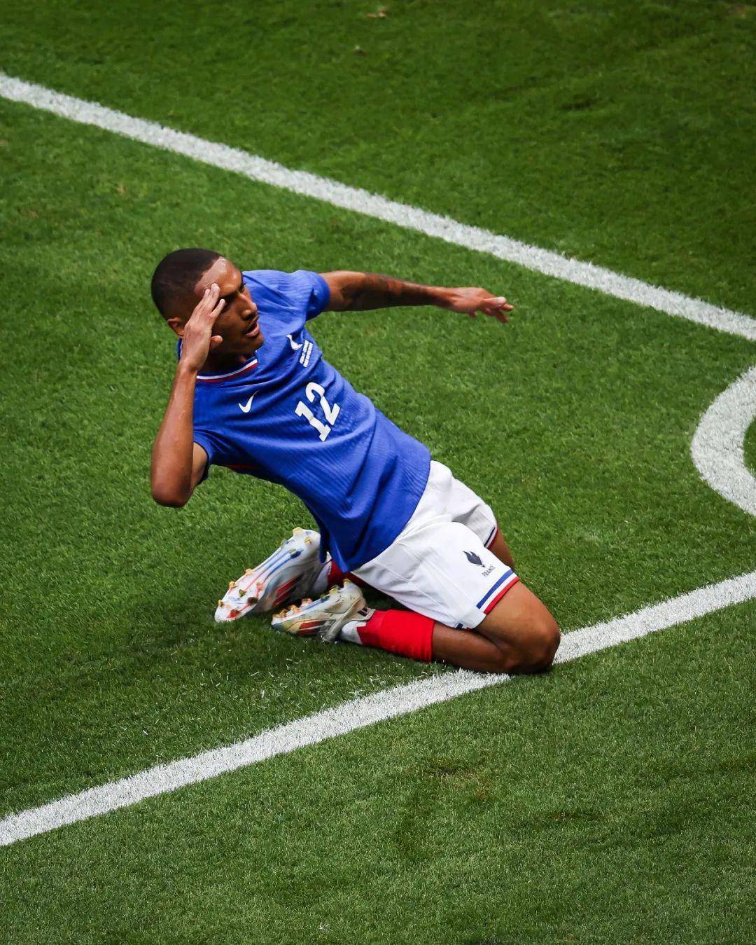 包含Karsa新星比赛规则变更表现突出，西班牙队前途光明！全场沸腾不已的词条九游体育官网