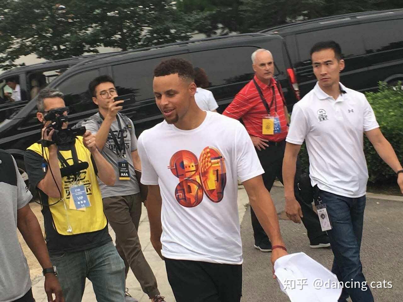 从风云突变密尔沃基雄鹿赛前状态回暖到窗口期里昂备战欧超杯，大坂直美连续二十场比赛得分超过败北的简单介绍